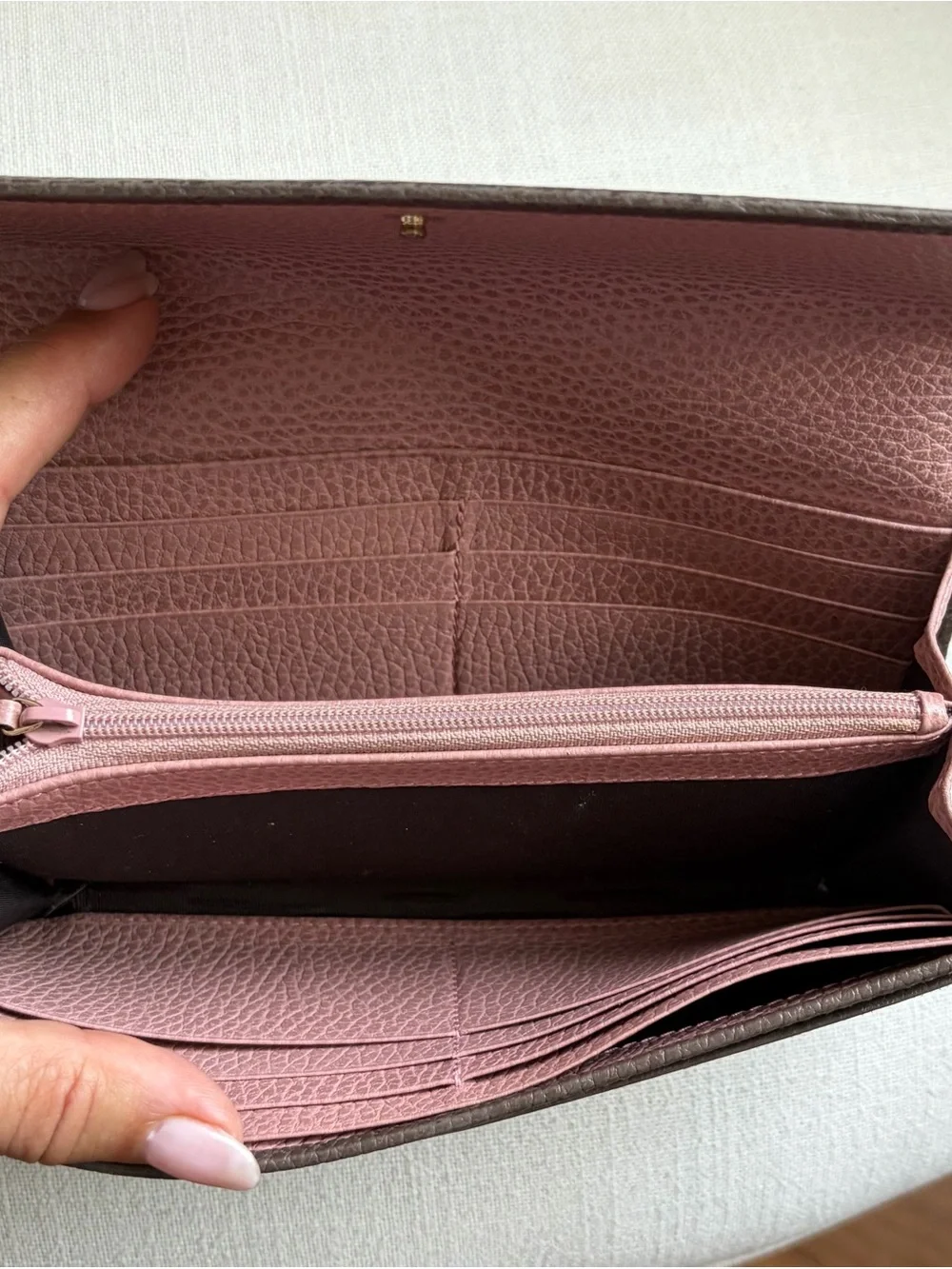 GUCCI brown/pink pebbled leather long wallet